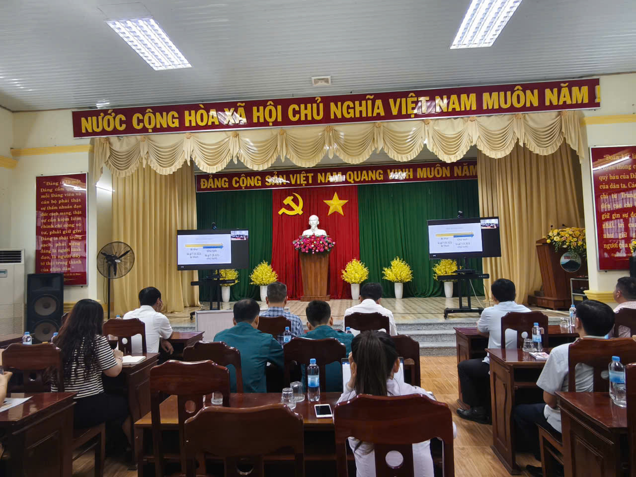 PHƯỜNG BÌNH KIẾN TỔ CHỨC KẾT NỐI TRỰC TUYẾN LỚP BỒI DƯỠNG KIẾN THỨC, KỸ NĂNG CHO CÁN BỘ LÃNH ĐẠO, QUẢN LÝ