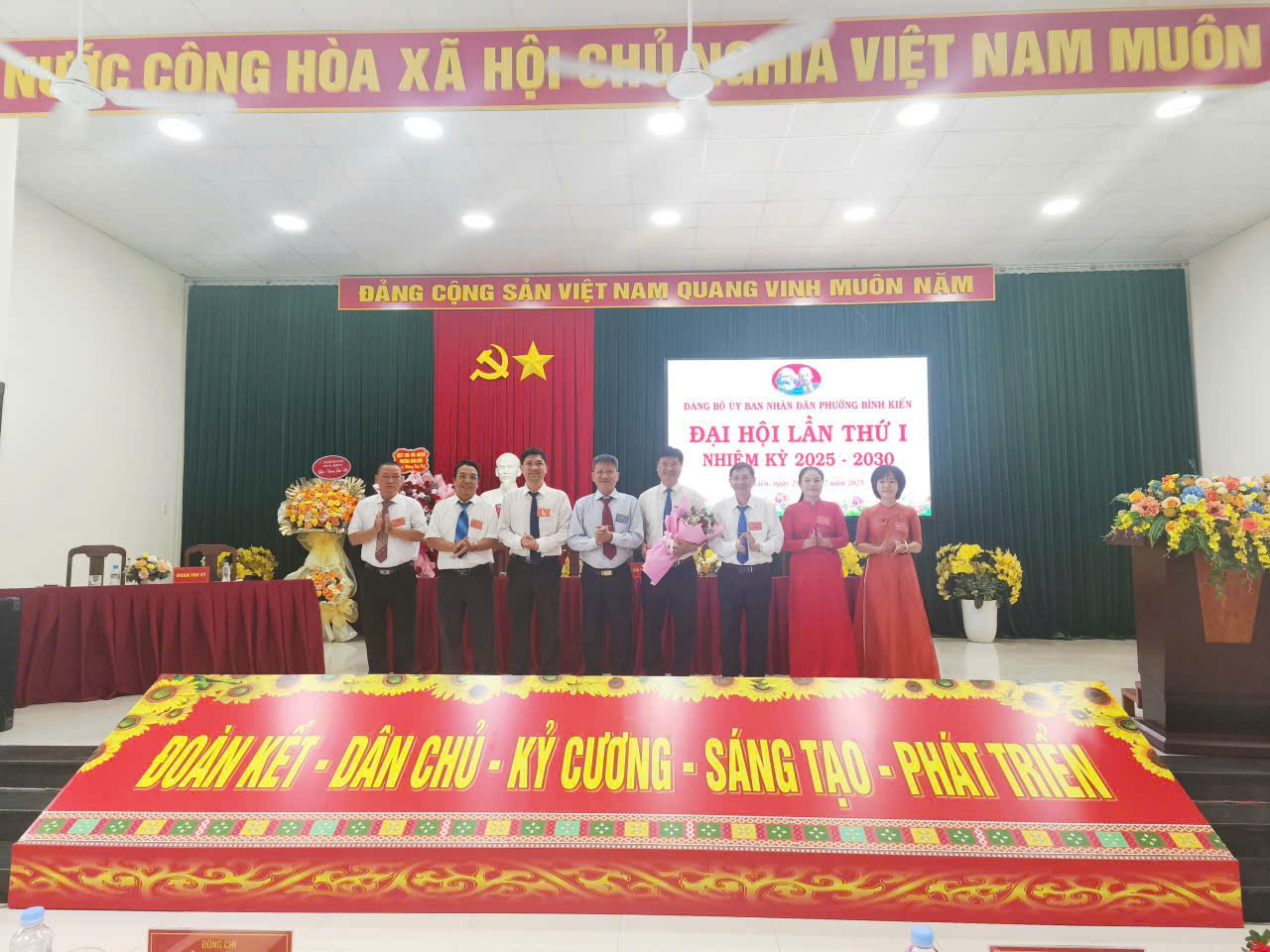 Đại hội Đảng bộ UBND phường Bình Kiến