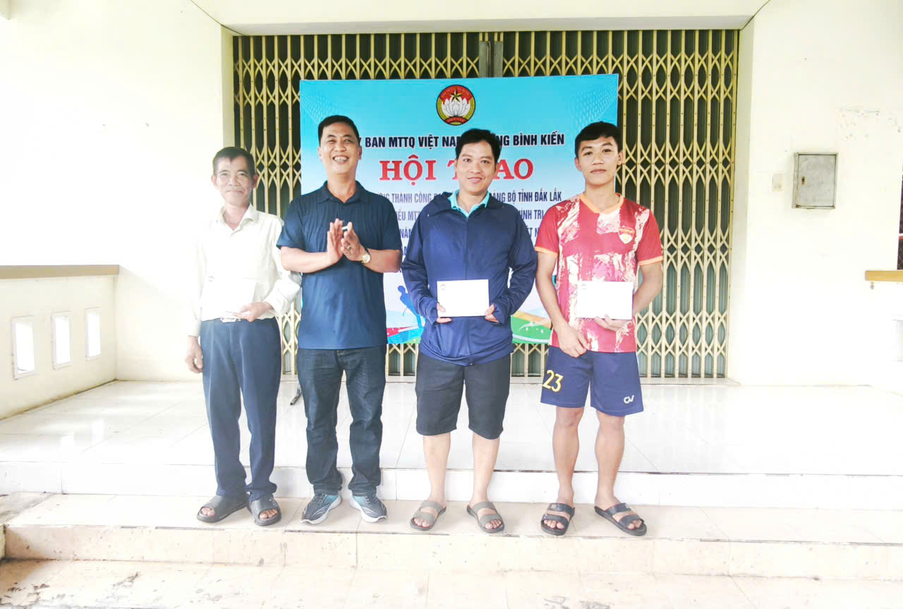 z7130816673681_e2f33eb708ed661ada0163f07b1df098