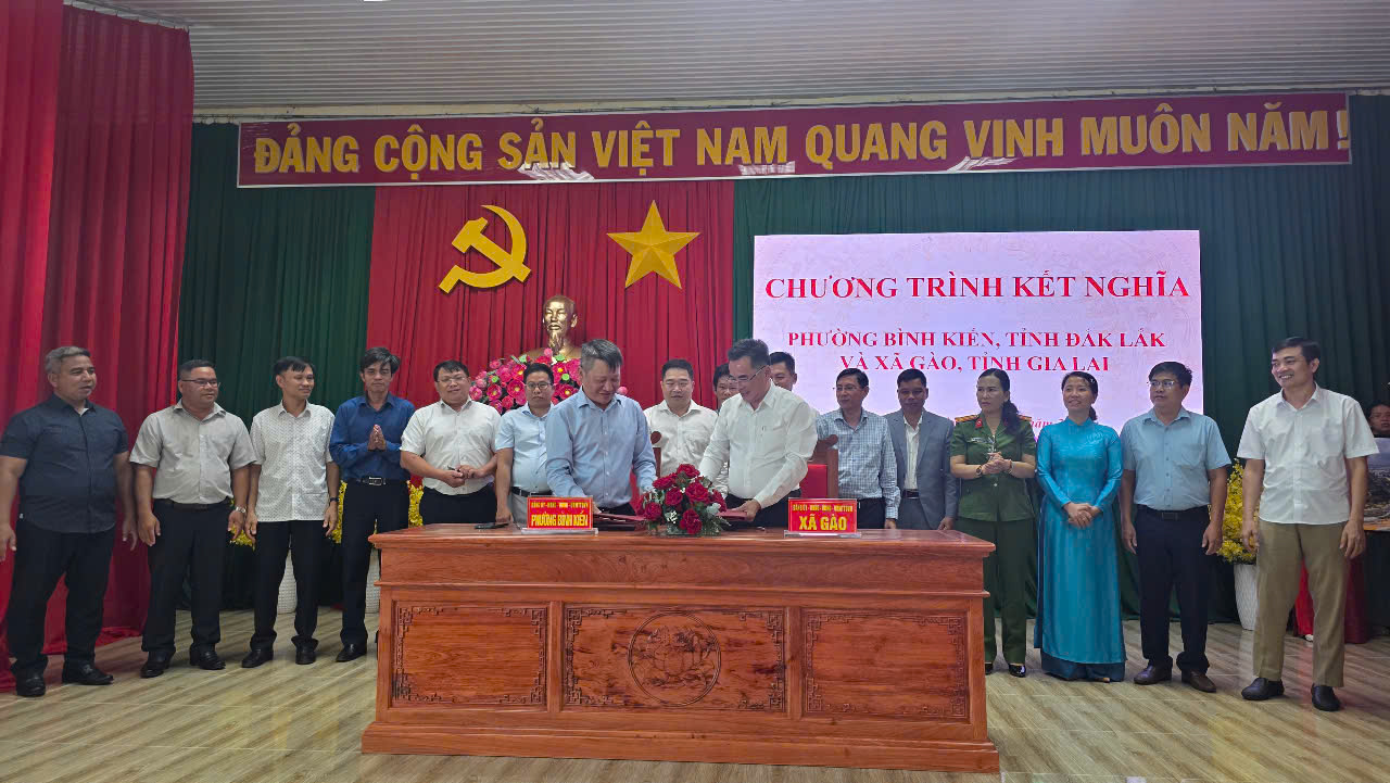 PHƯỜNG BÌNH KIẾN KẾT NGHĨA VỚI XÃ GÀO, TỈNH GIA LAI