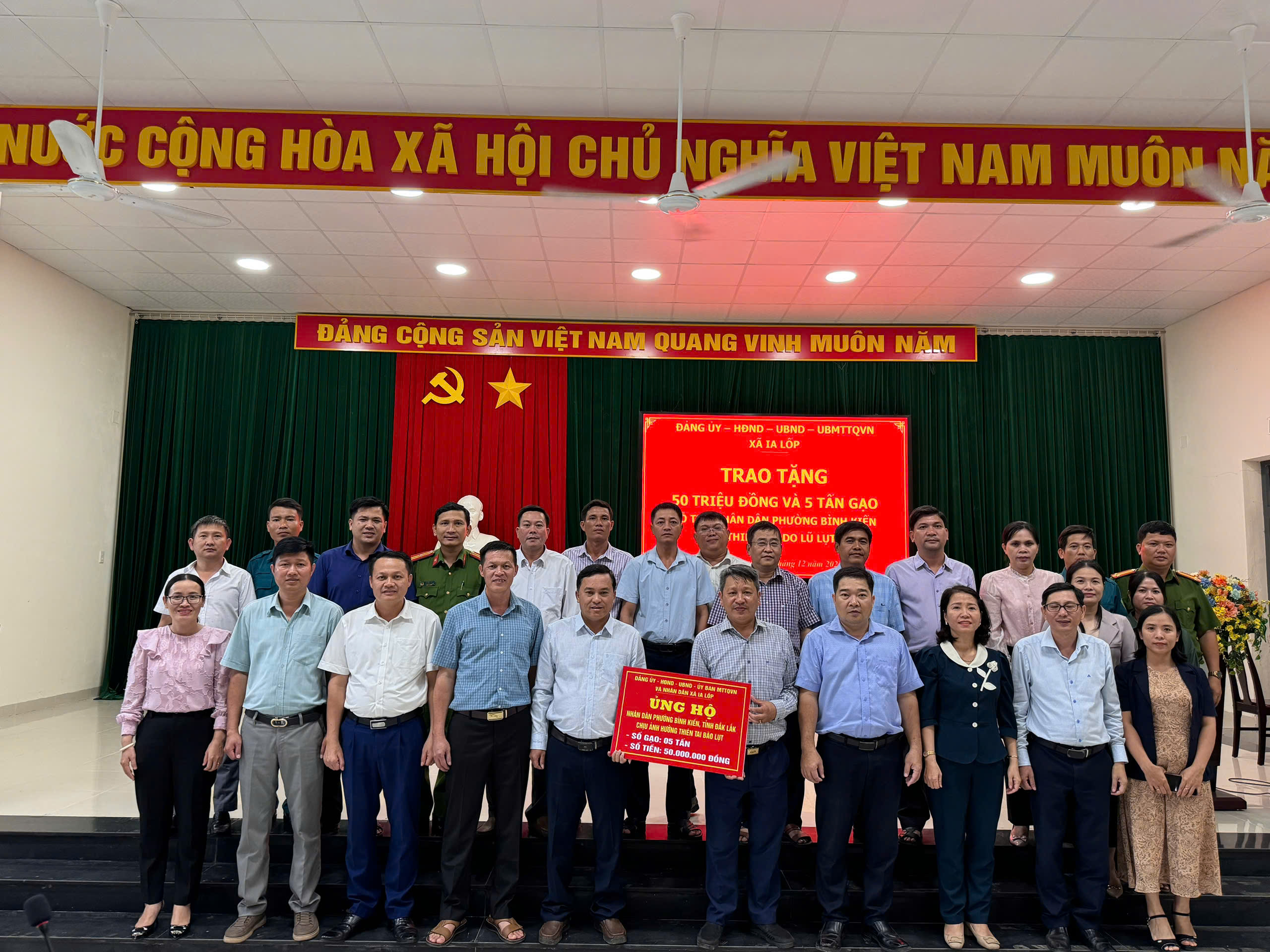 19646488455334350784