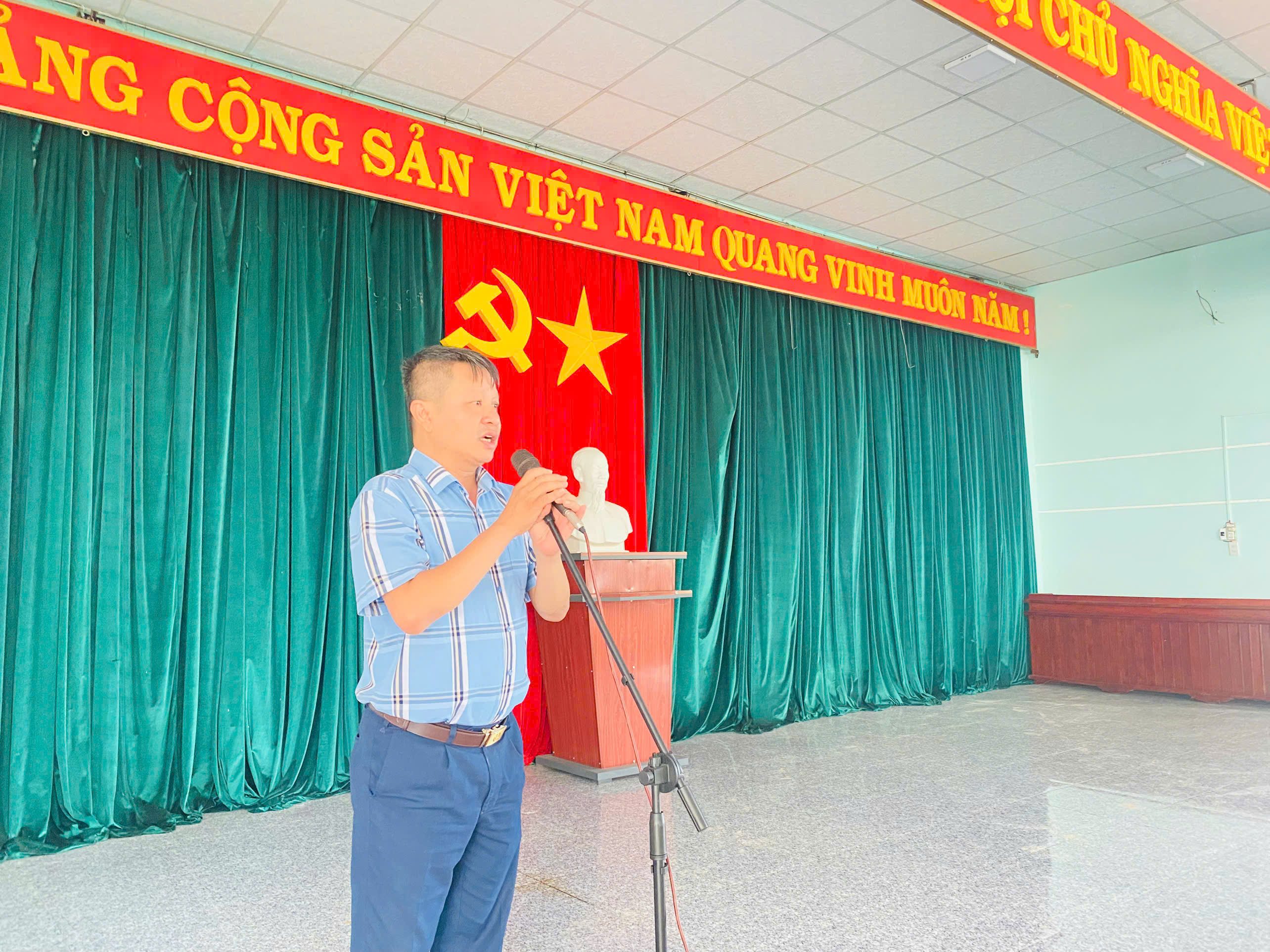 43475052057610313889