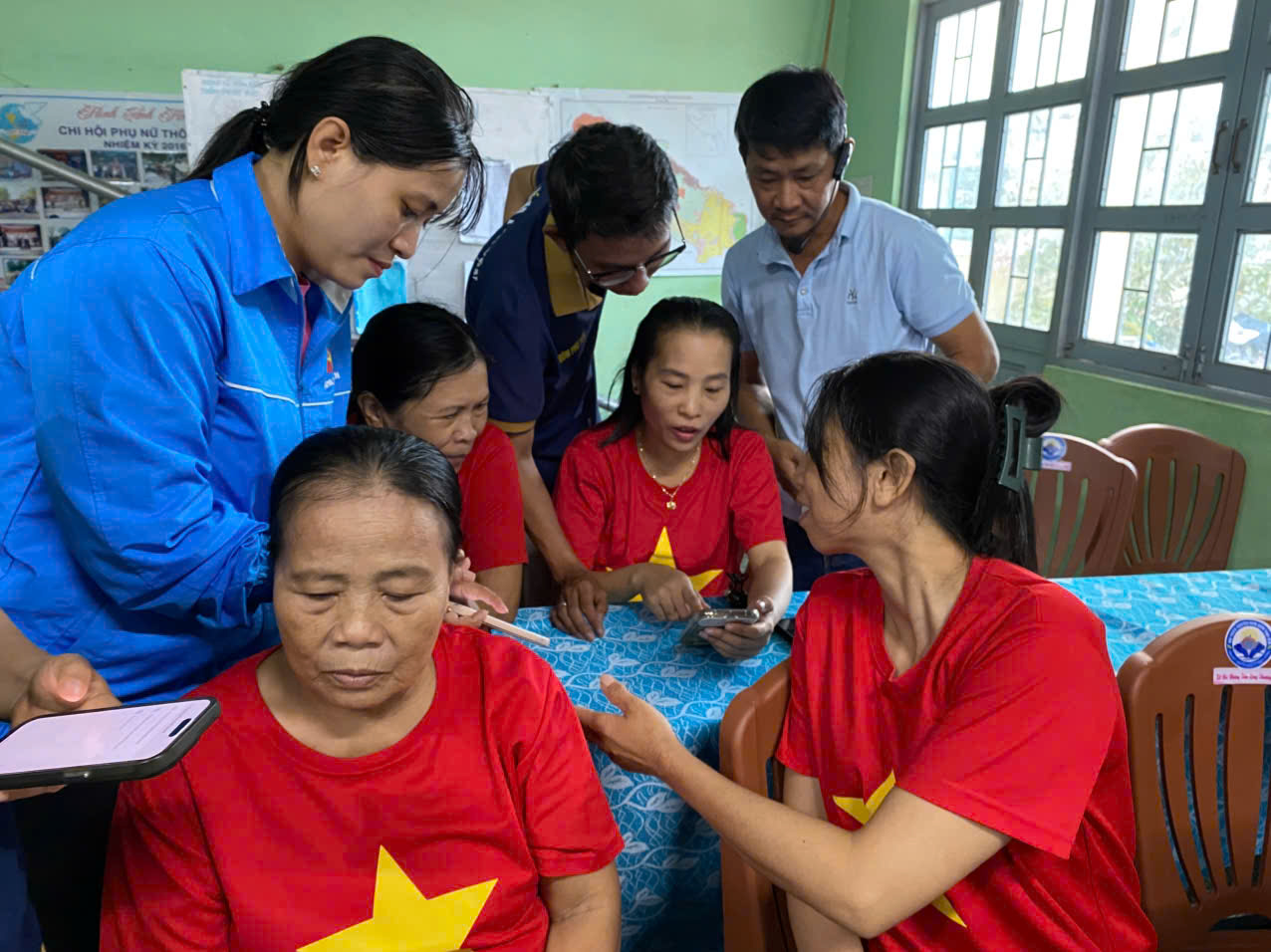 TỔ CÔNG NGHỆ SỐ CỘNG ĐỒNG KHU PHỐ MINH ĐỨC ĐI TỪNG NGÕ, GÕ TỪNG NHÀ