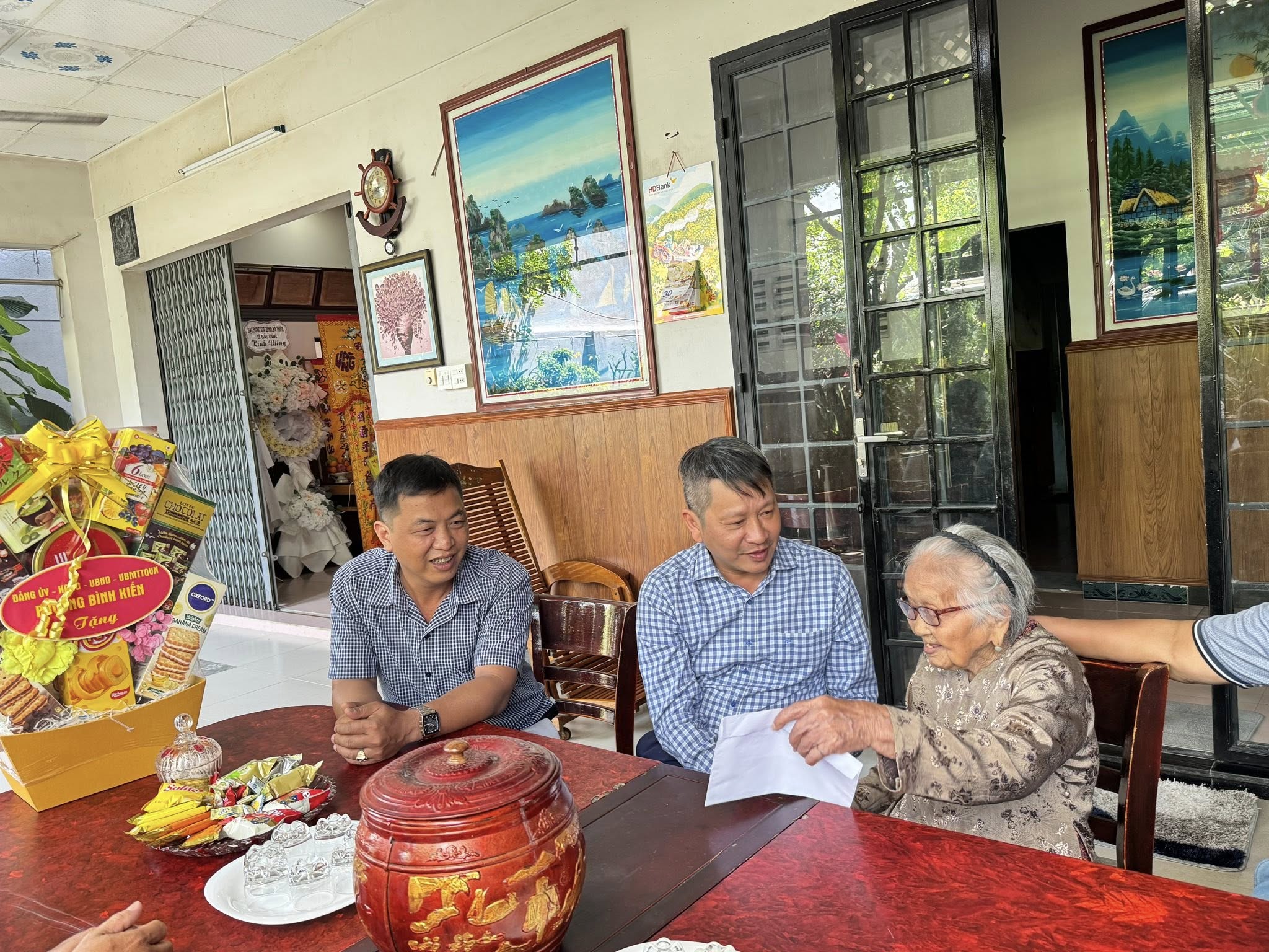 TRI ÂN NGƯỜI CÓ CÔNG NHÂN KỶ NIỆM 51 NĂM NGÀY GIẢI PHÓNG PHÚ YÊN (01/4/1975 – 01/4/2026)