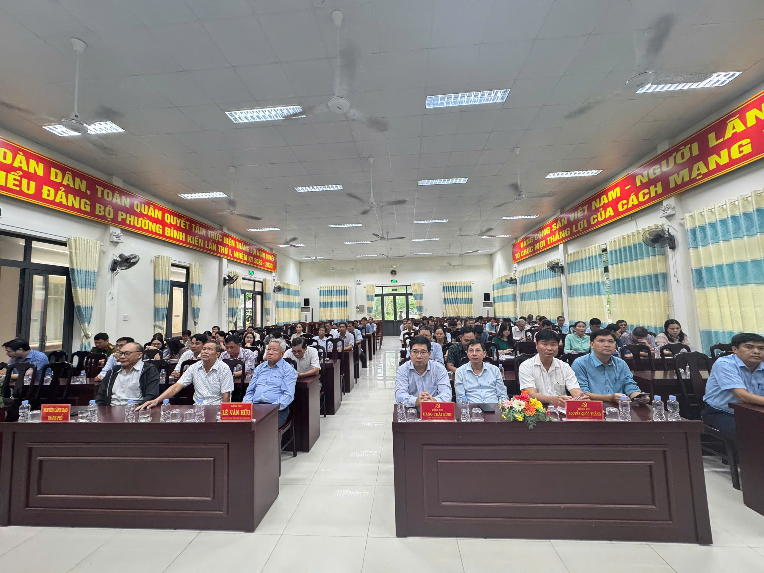 PHƯỜNG BÌNH KIẾN: HƠN 100 ĐẠI BIỂU DỰ HỘI NGHỊ TRỰC TUYẾN QUÁN TRIỆT NGHỊ QUYẾT ĐẠI HỘI ĐẢNG BỘ TỈNH VÀ CÁC VĂN BẢN CHỈ ĐẠO VỀ CÔNG TÁC BẦU CỬ QUỐC HỘI KHÓA XVI, HĐND CÁC CẤP NHIỆM KỲ 2026–2031